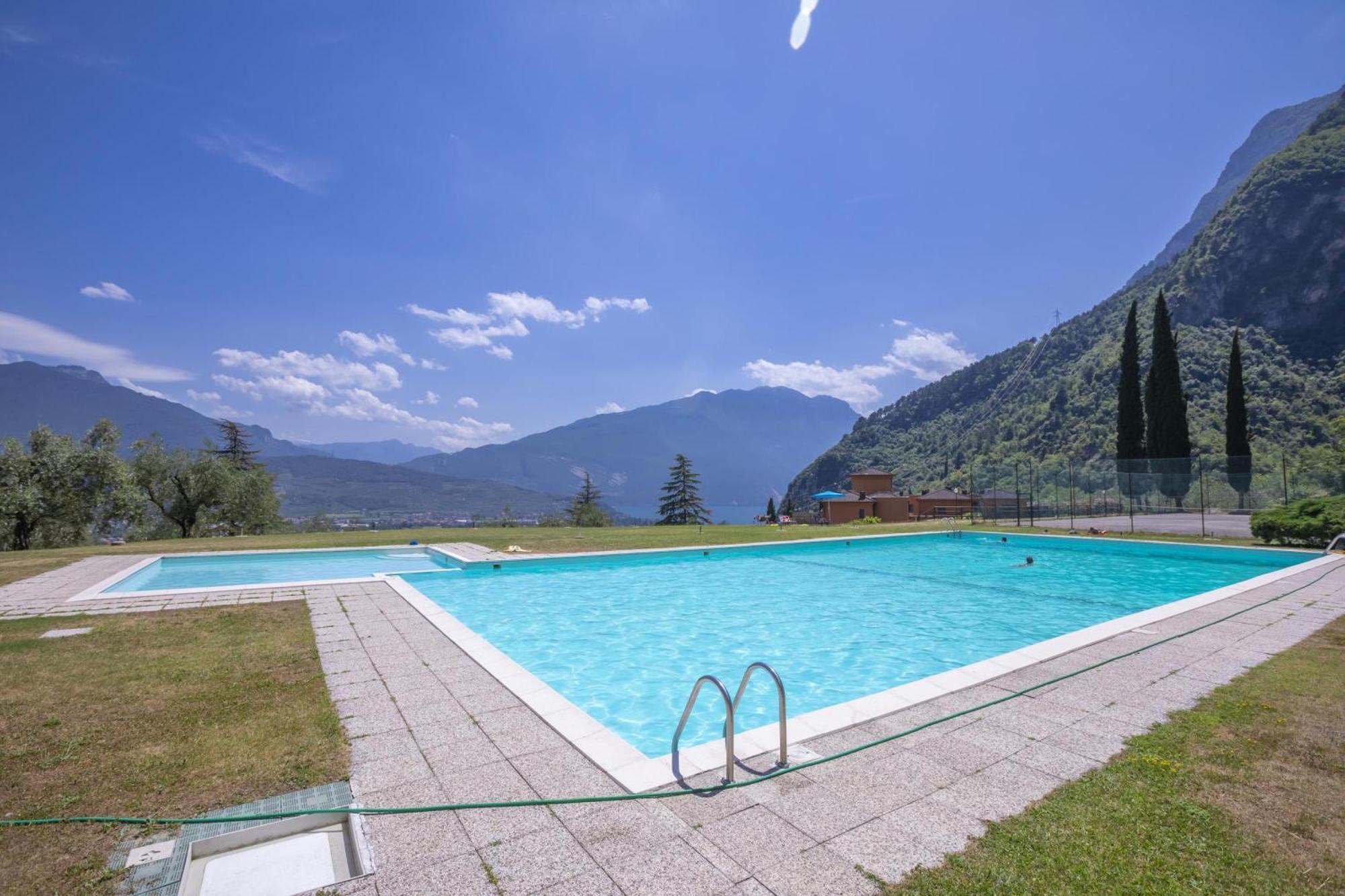Lake View Dom-Us Apartment - Happy Rentals Riva del Garda Extérieur photo