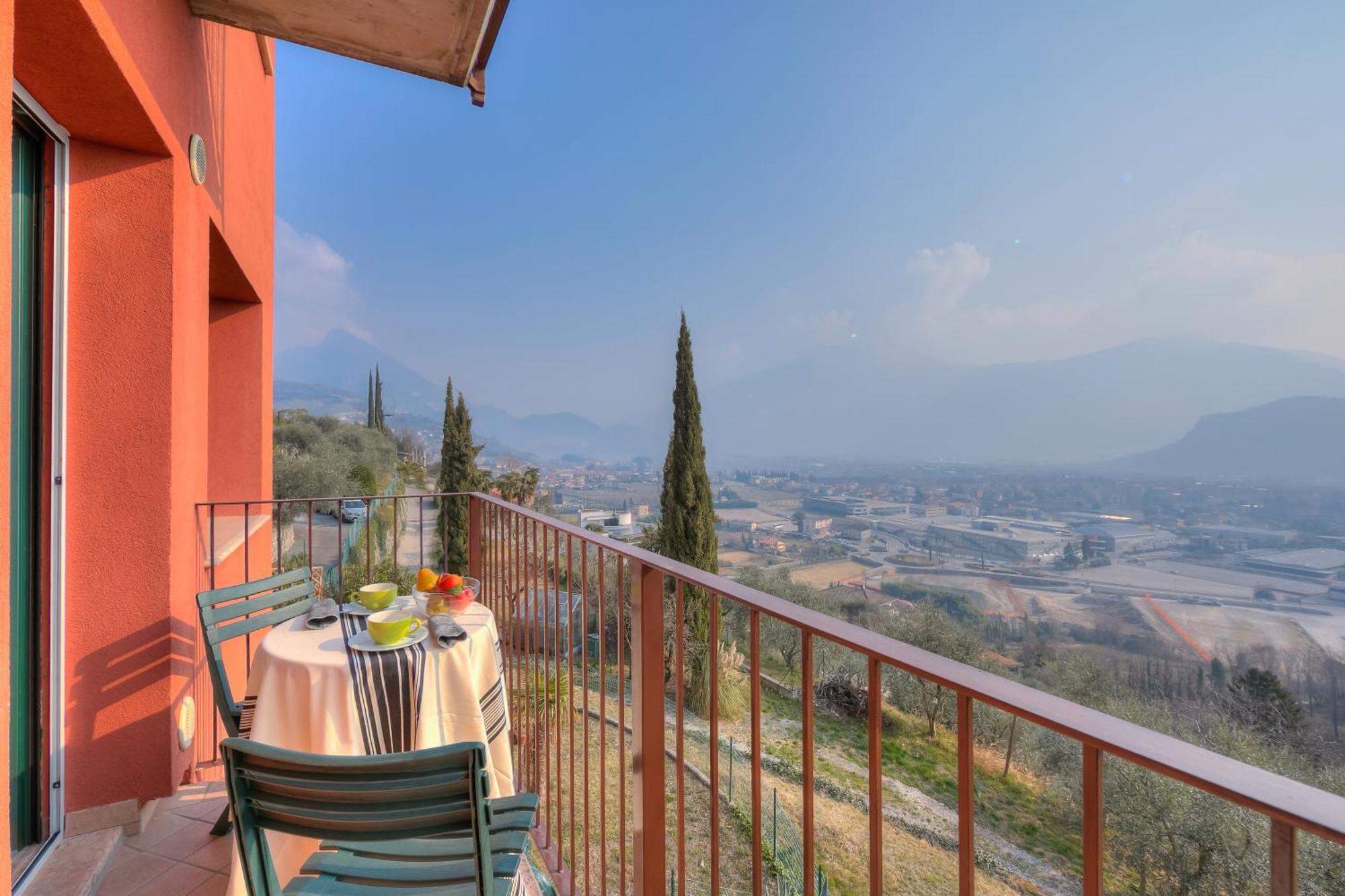 Lake View Dom-Us Apartment - Happy Rentals Riva del Garda Extérieur photo