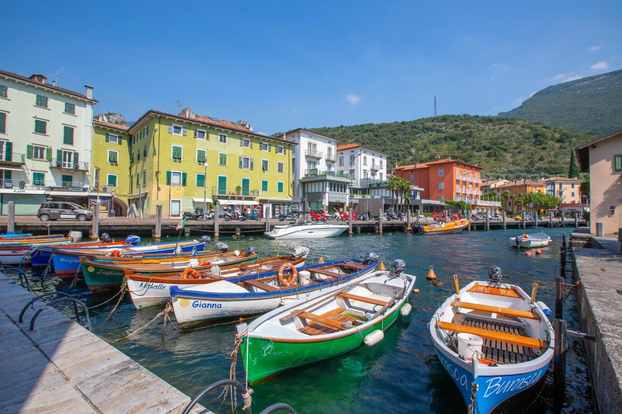 Lake View Dom-Us Apartment - Happy Rentals Riva del Garda Extérieur photo