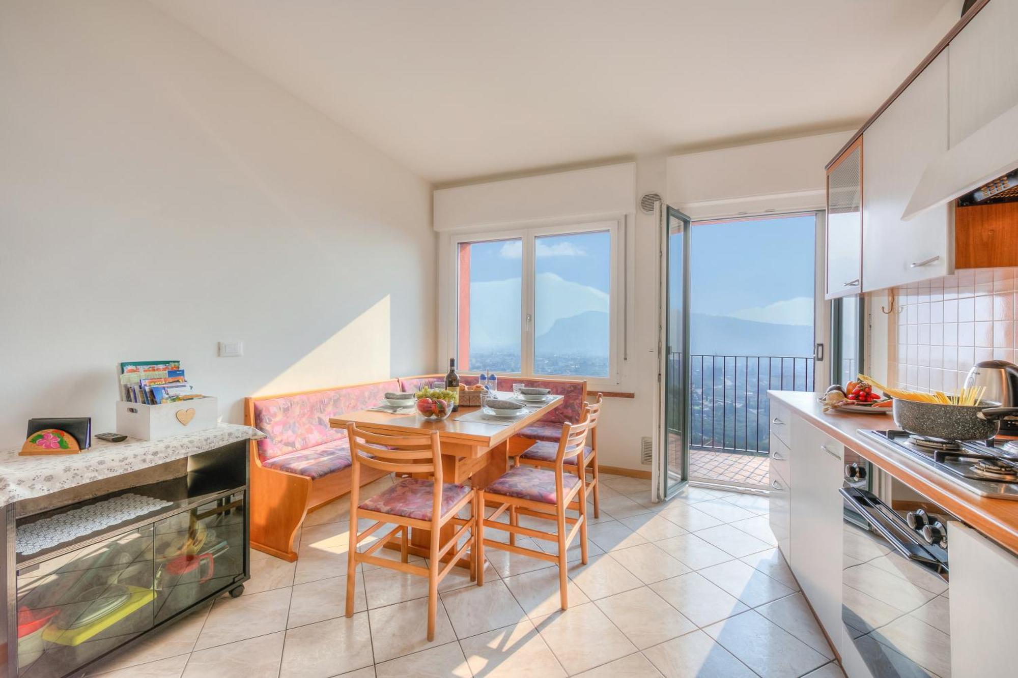 Lake View Dom-Us Apartment - Happy Rentals Riva del Garda Extérieur photo